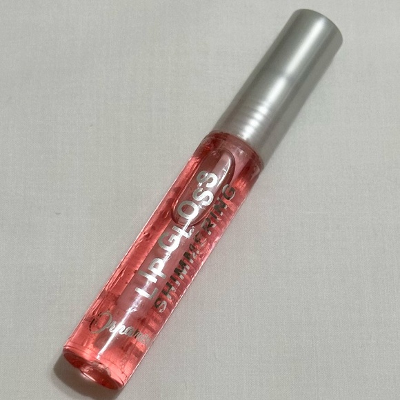Ornaments Peppermint Shimmering Lip Gloss - Sheer Shiny Pink Flavored Lip Gloss - Picture 5 of 7